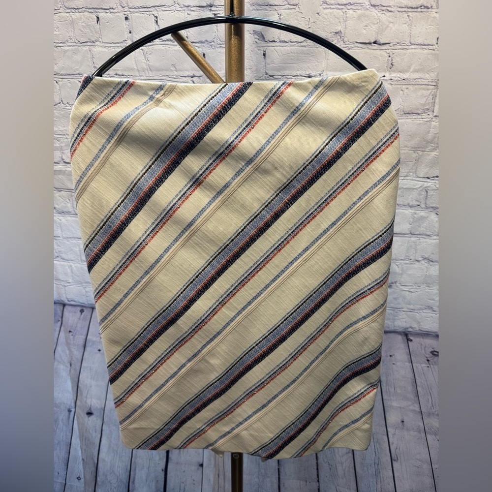 White House Black Market Ivory Striped Beaded Accent Pencil Skirt size 8